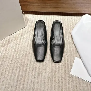 Marcas de luxo Totem* Sapatos Para as Mulheres na Moda e com Estilo Minimalista Sandália 2023 Verão Nova Cor Sólida Design de Sapatos de Salto Baixo